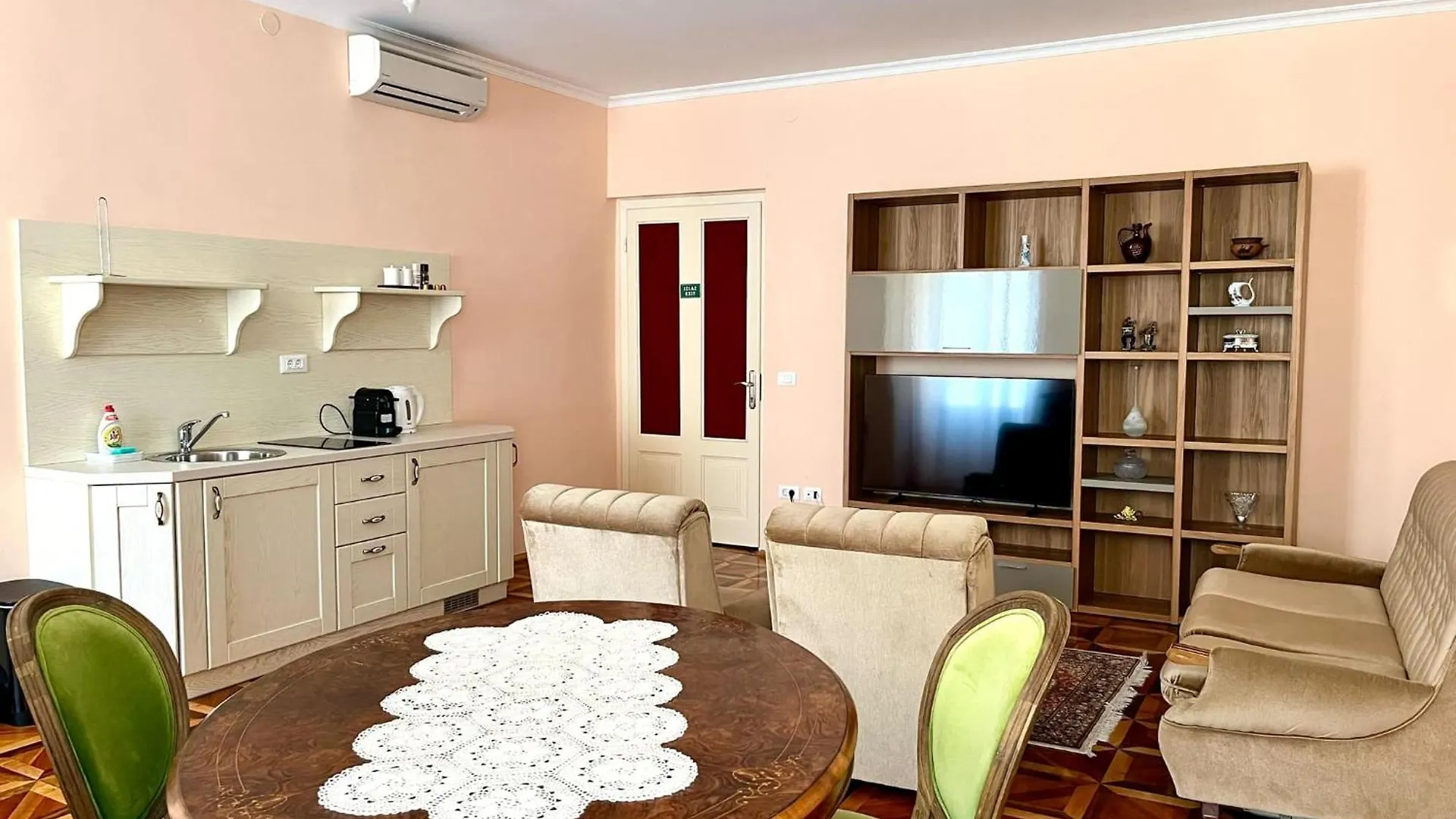 Apartments Casa Menis 로비니