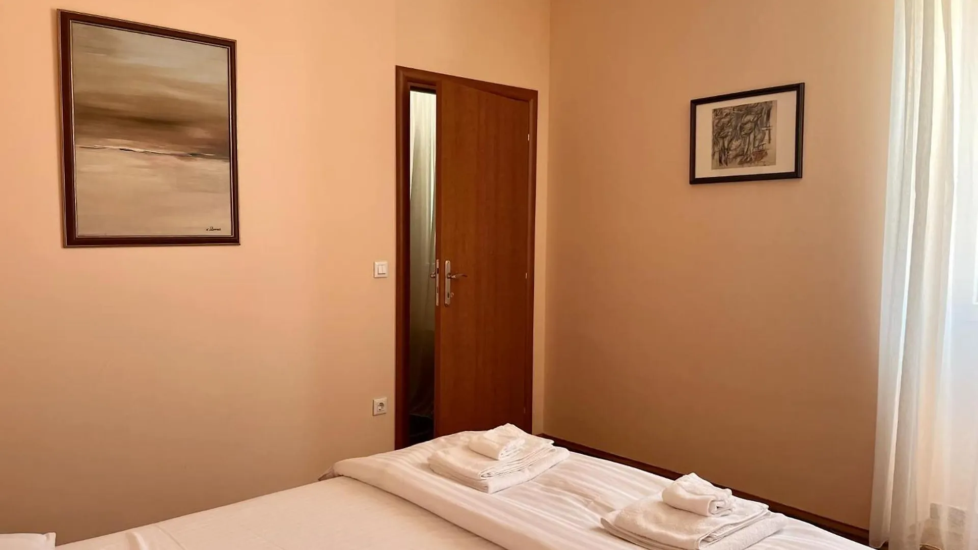 Apartments Casa Menis 로비니 크로아티아
